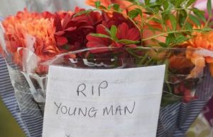 Man received flowers with a note saying RIP on his new business opening.