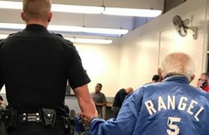 92-year-old man kicked out of Bank Of America, then cop takes action