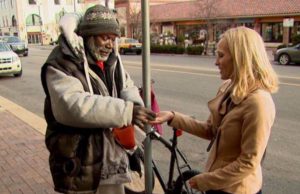 Homeless Man Returns Diamond Ring That Was Given To Him By Mistake, Is Praised By Thousands