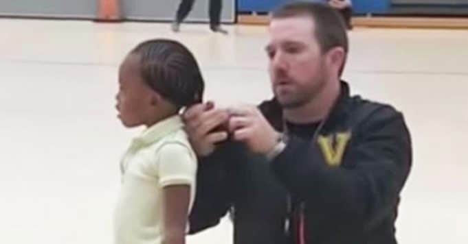 Coach goes viral online for this one act during kids’ basketball game