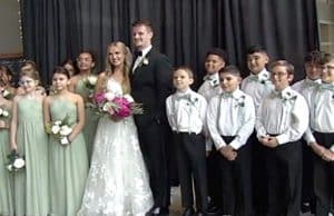 Teacher asks her 5th grade students to be bridesmaids and groomsmen at her wedding